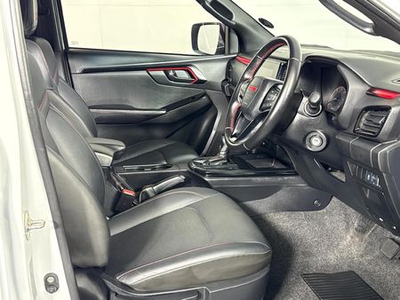 2024-Isuzu-D-Max-19-DDI-HR-X-Rider-Auto-Double-Cab_9