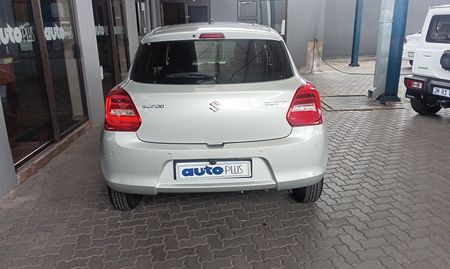2024-Suzuki-Swift-12-GL_4