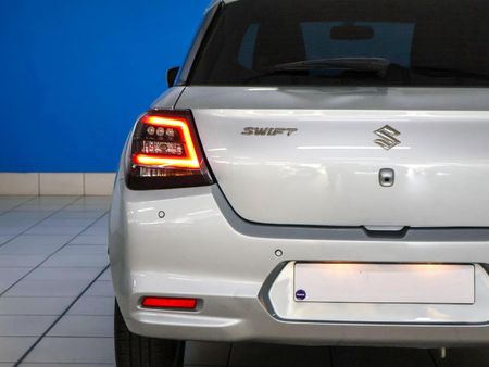 2025-Suzuki-Swift-12-GLX-Auto_12