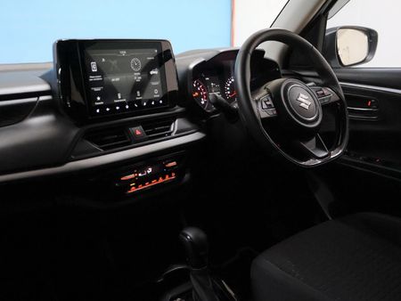 2025-Suzuki-Swift-12-GLX-Auto_15