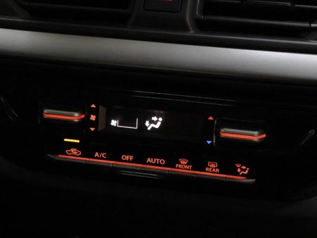 2025-Suzuki-Swift-12-GLX-Auto_18