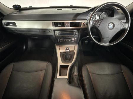 2008-BMW-3-Series-320i-Dynamic_1