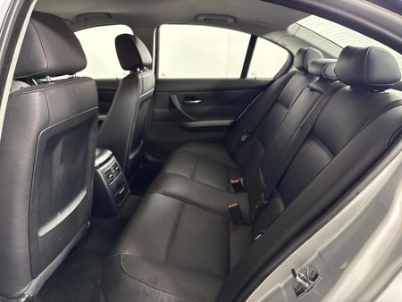2008-BMW-3-Series-320i-Dynamic_3