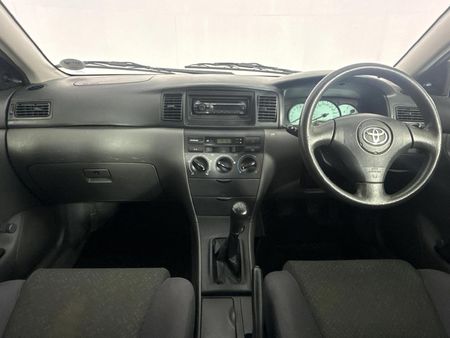 2007-Toyota-Corolla-140i_1