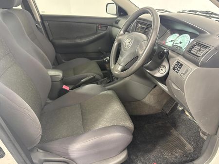 2007-Toyota-Corolla-140i_6