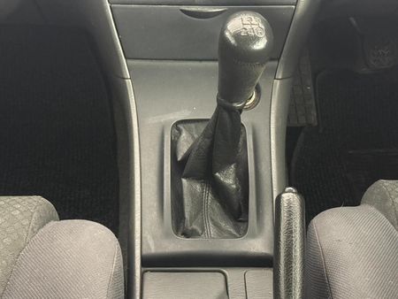 2007-Toyota-Corolla-140i_7
