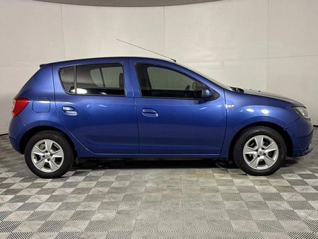 2015-Renault-Sandero-900T-Dynamique_14