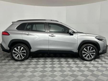 2022-Toyota-Corolla-Cross-18-XR_17