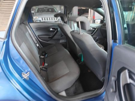 2020-Volkswagen-Polo-Vivo-14-Comfortline-5-dr_9