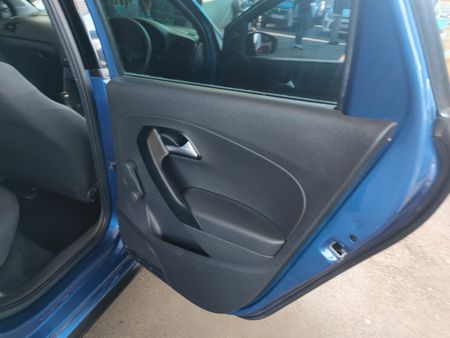 2020-Volkswagen-Polo-Vivo-14-Comfortline-5-dr_11