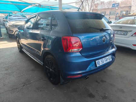 2020-Volkswagen-Polo-Vivo-14-Comfortline-5-dr_5