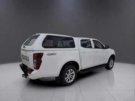 2022-Isuzu-D-Max-19-DDI-LS-4x4-Auto-Double-Cab_6