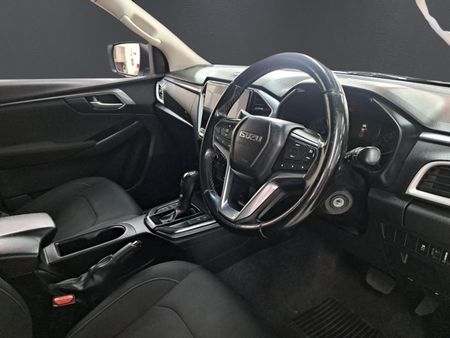 2022-Isuzu-D-Max-19-DDI-LS-4x4-Auto-Double-Cab_8