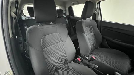 2023-Suzuki-Swift-12-GL-Auto_15