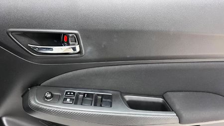 2023-Suzuki-Swift-12-GL-Auto_21