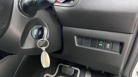 2023-Suzuki-Swift-12-GL-Auto_27