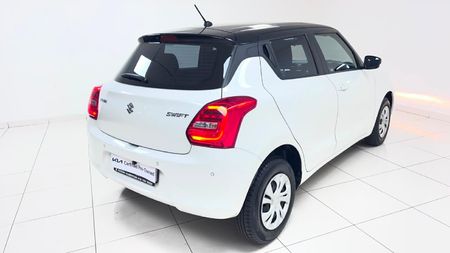 2023-Suzuki-Swift-12-GL-Auto_7