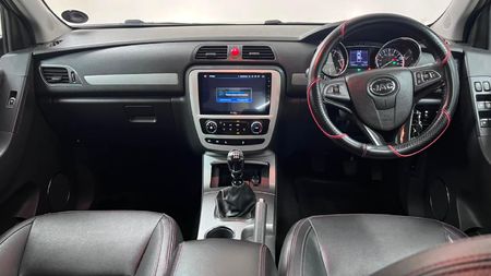 2022-JAC-T8-20-CDI-Lux-4x4-Double-Cab_16