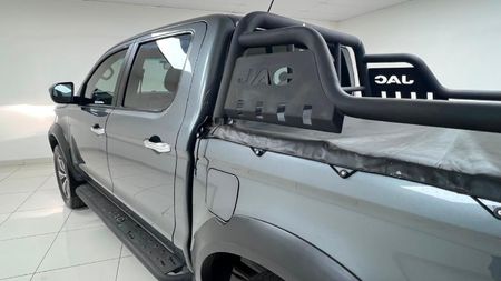 2022-JAC-T8-20-CDI-Lux-4x4-Double-Cab_5