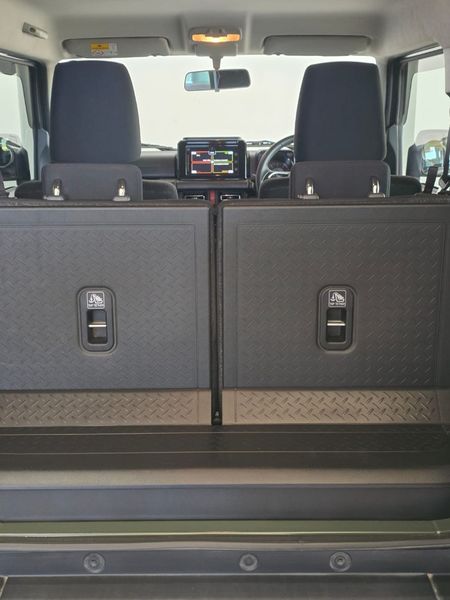 2022-Suzuki-Jimny-15-GLX_10
