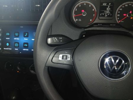 2026-Volkswagen-Polo-Vivo-16-Life_9