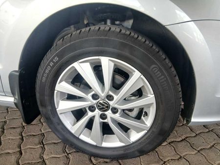 2026-Volkswagen-Polo-Vivo-16-Life_5