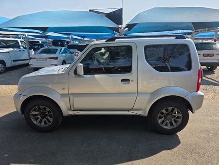 2015-Suzuki-Jimny-13-Auto_5