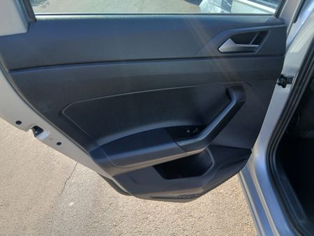 2022-Volkswagen-Polo-10-TSI_6