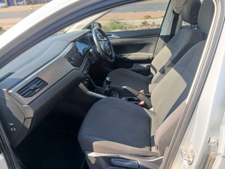 2022-Volkswagen-Polo-10-TSI_8