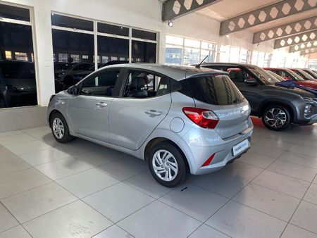 2023-Hyundai-Grand-i10-10-Motion_5