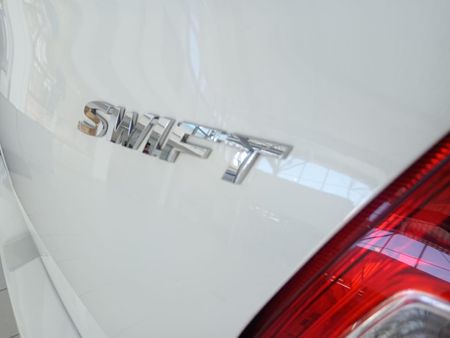 2022-Suzuki-Swift-12-GL-Auto_11