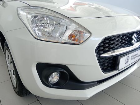 2022-Suzuki-Swift-12-GL-Auto_12