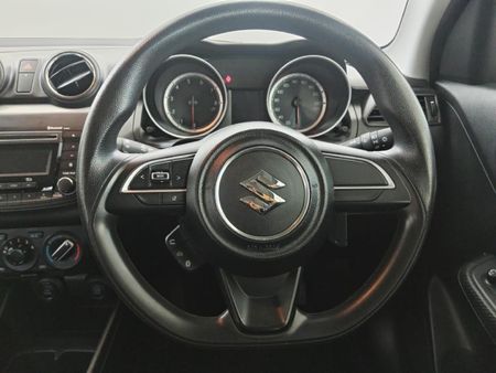 2022-Suzuki-Swift-12-GL-Auto_7