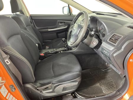 2015-Subaru-XV-20_8