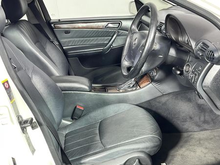 2007-Mercedes-Benz-C-Class-C-230-Elegance_9
