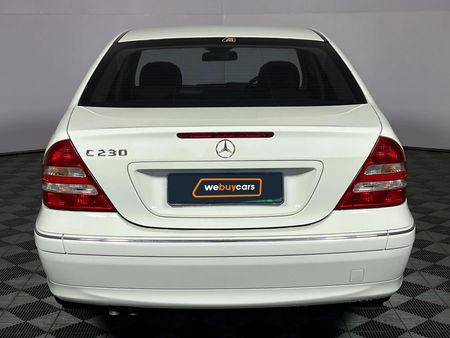 2007-Mercedes-Benz-C-Class-C-230-Elegance_17