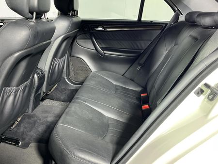 2007-Mercedes-Benz-C-Class-C-230-Elegance_3