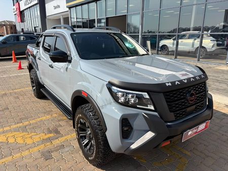 2025-Nissan-Navara-25-DDTi-PRO-2X-Auto-Double-Cab_0