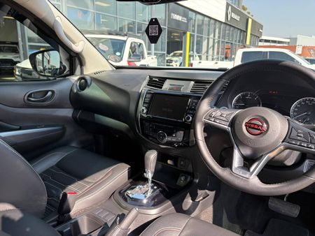 2025-Nissan-Navara-25-DDTi-PRO-2X-Auto-Double-Cab_10