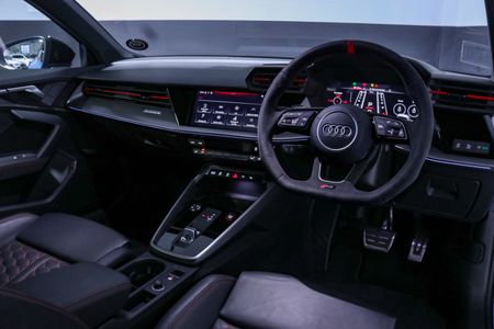 2024-Audi-RS3-Sportback-Quattro-Auto_9