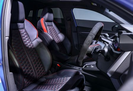 2024-Audi-RS3-Sportback-Quattro-Auto_18