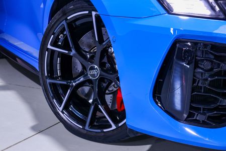 2024-Audi-RS3-Sportback-Quattro-Auto_5