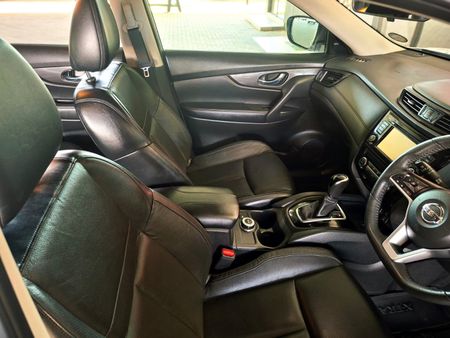 2021-Nissan-X-Trail-25-Tekna-4x4-Auto-7-seat_9
