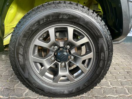 2021-Suzuki-Jimny-15-GLX-Auto_13