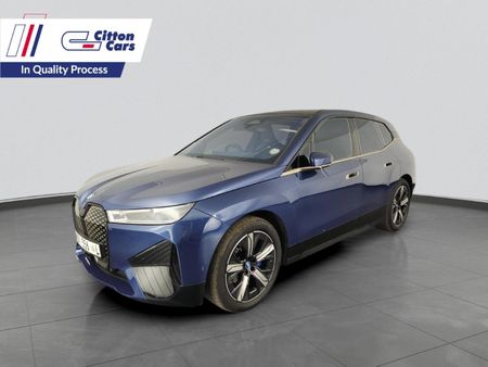 2022-BMW-iX-xDrive40_0