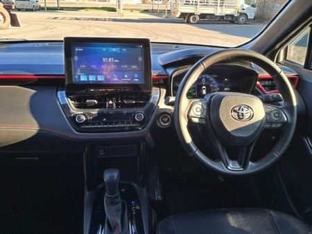 2026-Toyota-Corolla-Cross-18-GR-S-Hybrid_2