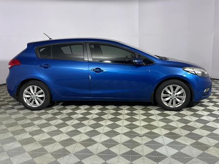2014-Kia-Cerato-16-EX-5-dr_16