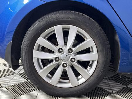 2014-Kia-Cerato-16-EX-5-dr_7