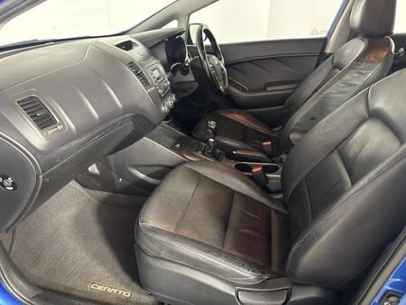 2014-Kia-Cerato-16-EX-5-dr_8