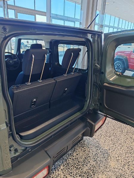 2026-Suzuki-Jimny-15-GLX_5